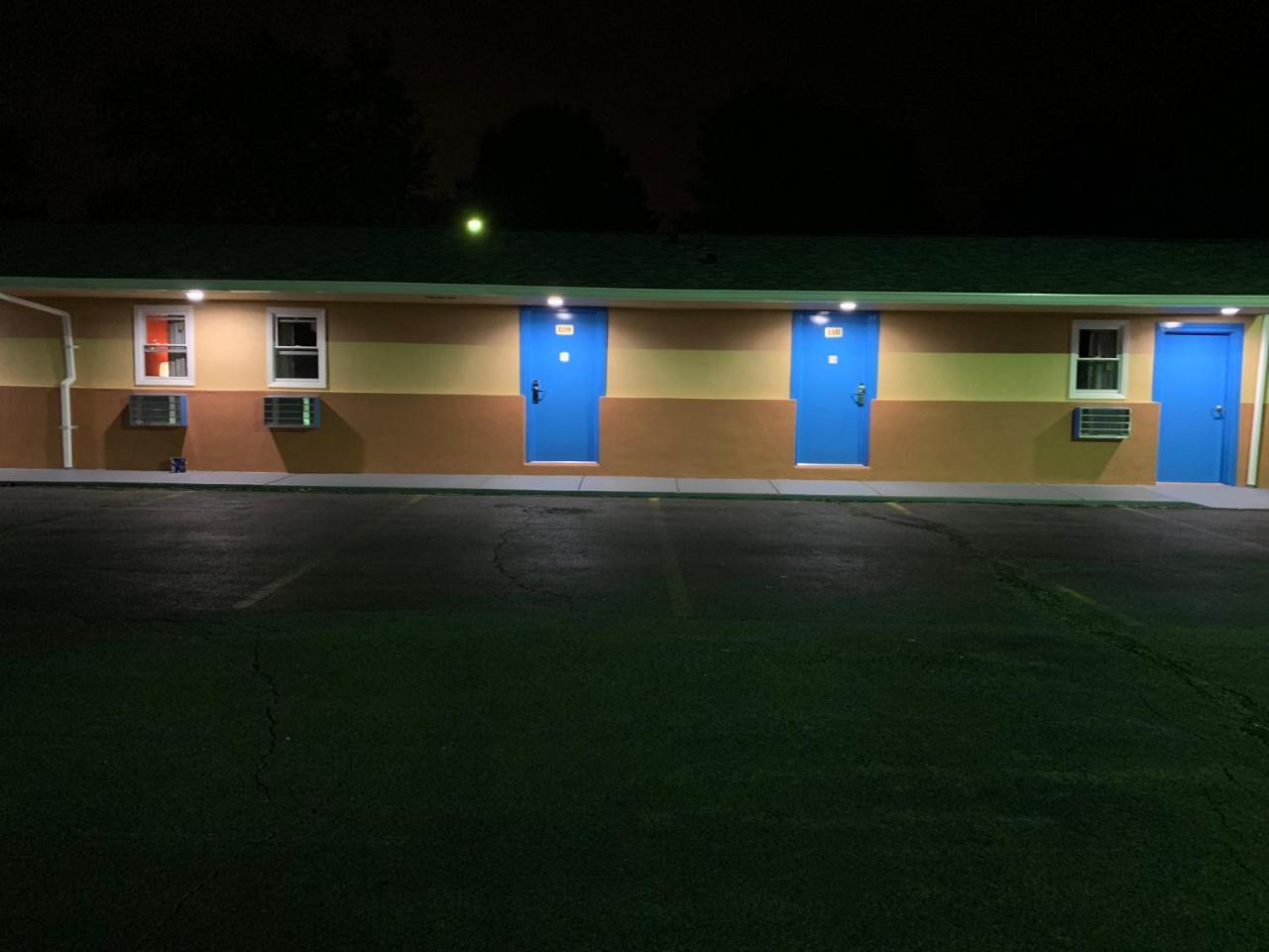 Scottish Inns Wrightstown Exterior photo